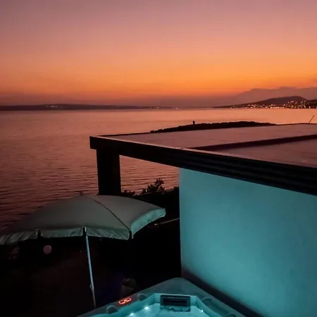 Seaside Deluxe Escape At - Two Bedroom Mobile With Hot-tub Ferienhaus