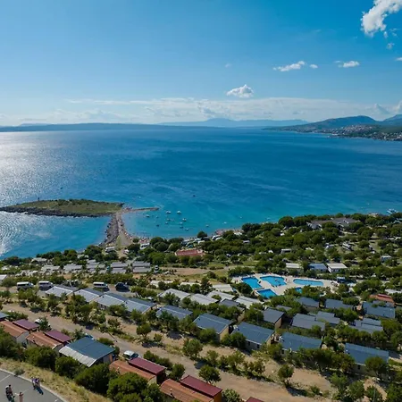 Seaside Deluxe Escape At - Two Bedroom Mobile With Hot-tub 度假居 *