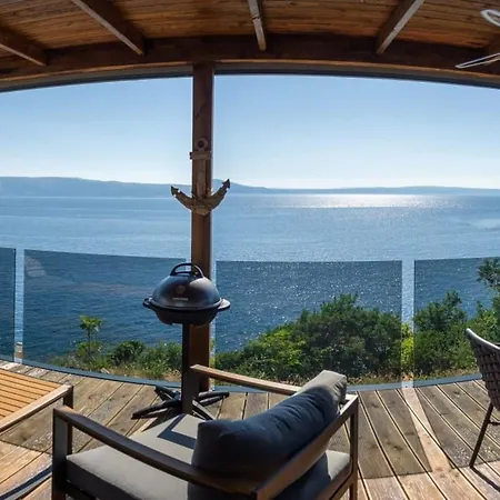 Seaside Deluxe Escape At - Two Bedroom Mobile With Hot-tub * Klenovica